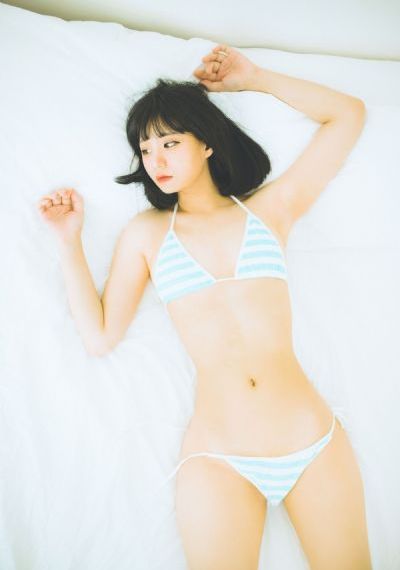 丝袜玉足小说