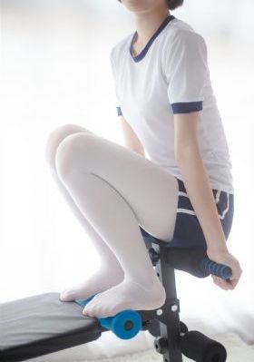 女大学生沙龙室2