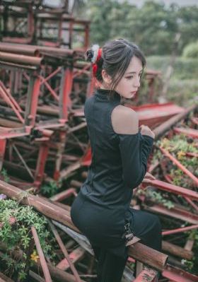 守卫者浮出水面