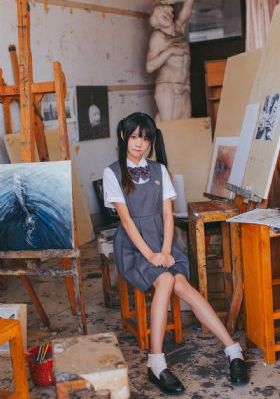 裙子底下的野兽